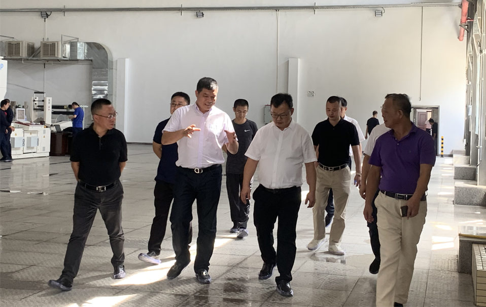 福清市代市长张新怿一行向导 莅临千亿国际新质料科技工业园旅行调研